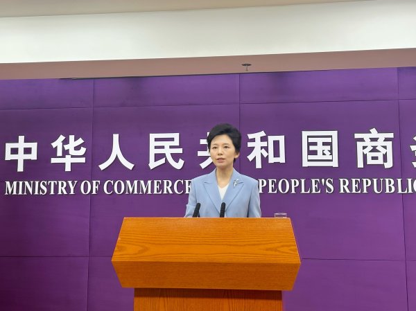 恒正网 商务部答封面新闻：支持有意愿群体加入到家政服务行业 推动家政进社区