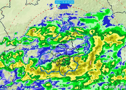 北京降温了 雨水打压气温骤降